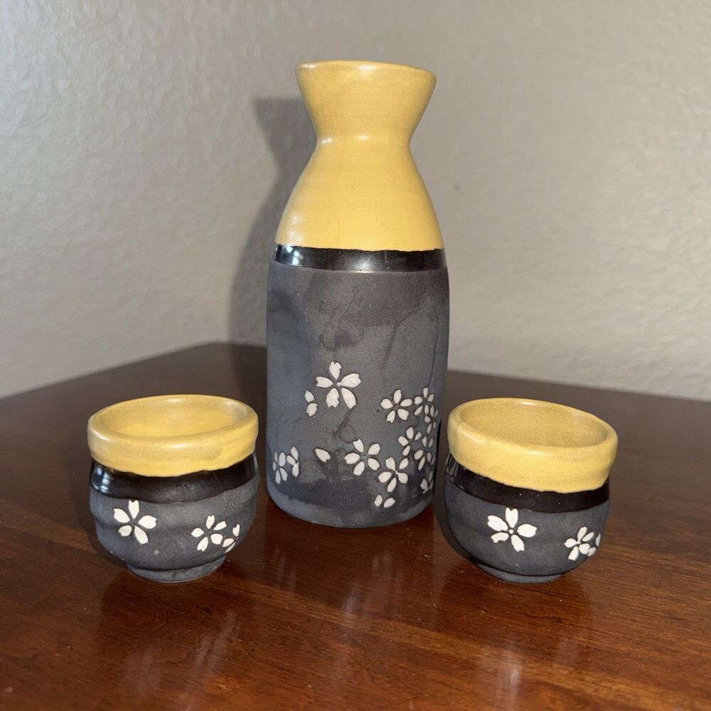 World Market Fuji 3 piece Sake Set ~Floral design~